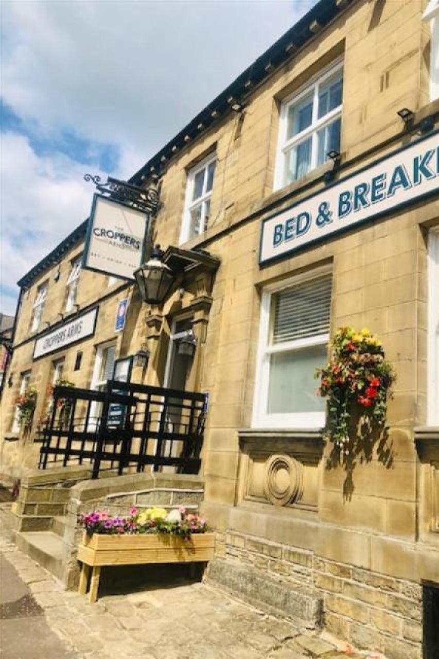 Croppers Arms Hotel Huddersfield Exterior photo